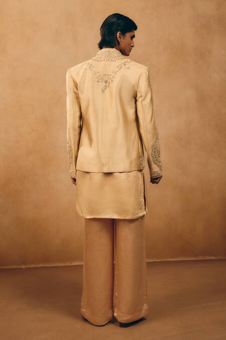 Mukti And Kavith Casa Geometric Embroidered Bundi & Kurta Set 