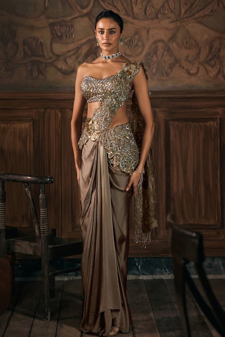 Show Shaa Floral Embroidered Pre-Draped Saree & Blouse Set 