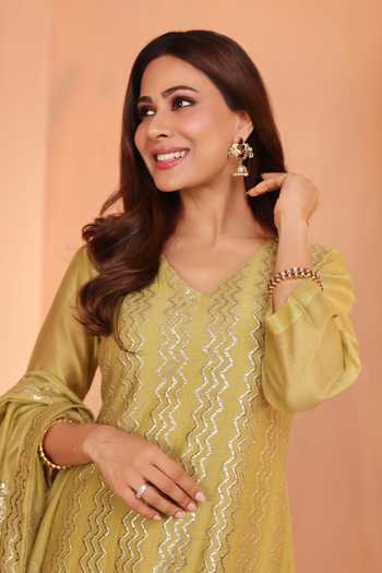Karaj Jaipur Olive Green Chanderi, Shantoon Mul Kurta Set Online at Aza Fashions Karaj Jaipur_Olive Green Chanderi, Shantoon Mul Kurta Set _Online_at_Aza_Fashions