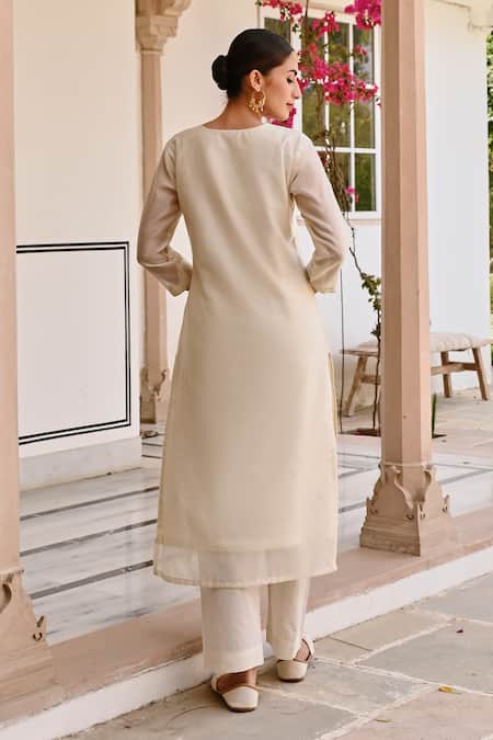 Karaj Jaipur Cream Chanderi Gota Patti Kurta Set 