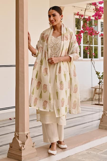 Karaj Jaipur Cream Chanderi Gota Patti Kurta Set 