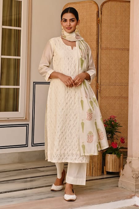 Karaj Jaipur Cream Chanderi Thread Embroidered Kurta Set 