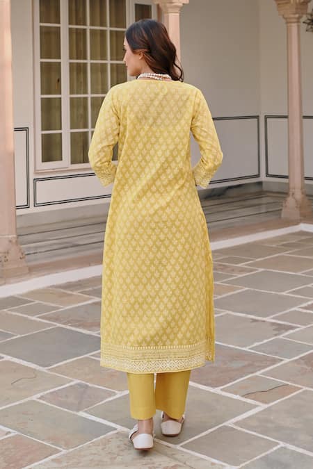Karaj Jaipur Yellow V Neck Kurta Set 