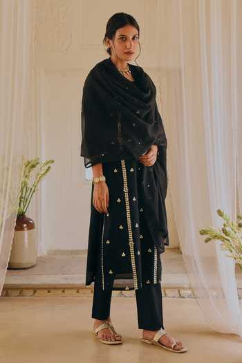 Shop Karaj Jaipur Black Cotton, Chanderi, Kota Doria Zari Keyhole Neck Embroidered Kurta Set Online at Aza Fashions Shop_Karaj Jaipur_Black Cotton, Chanderi, Kota Doria Zari Keyhole Neck Embroidered Kurta Set _Online_at_Aza_Fashions