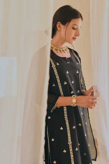 Karaj Jaipur Black Cotton, Chanderi, Kota Doria Zari Keyhole Neck Embroidered Kurta Set at Aza Fashions Karaj Jaipur_Black Cotton, Chanderi, Kota Doria Zari Keyhole Neck Embroidered Kurta Set _at_Aza_Fashions