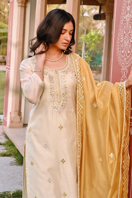 Shop_Karaj Jaipur_Cream Chanderi, Cotton Embroidery, Mirrors Round Neck Kurta Set 