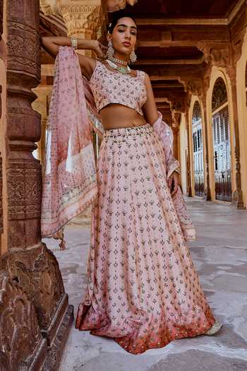 Buy_Karaj Jaipur_Peach Muslin, Organza Embroidery, Zari Scoop Neck Fiza Printed Lehanga Set 