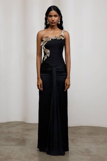 Advait Kuro One Shoulder Top & Skirt Set 