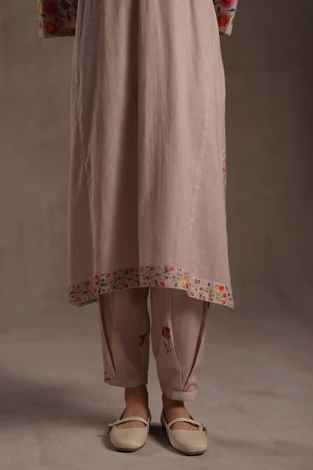 Roza_Pink Linen Embroidery V-neck, Yes Seraphina Printed Phiran Kurta And Pant Set _Online_at_Aza_Fashions