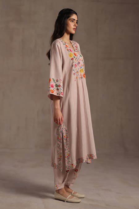 Shop_Roza_Pink Linen Embroidery V-neck, Yes Seraphina Printed Phiran Kurta And Pant Set _Online_at_Aza_Fashions