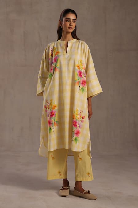 Buy Roza Yellow Linen Split V-neck Anne Printed Kurta And Pant Set Online at Aza Fashions Buy_Roza_Yellow Linen Split V-neck Anne Printed Kurta And Pant Set _Online_at_Aza_Fashions