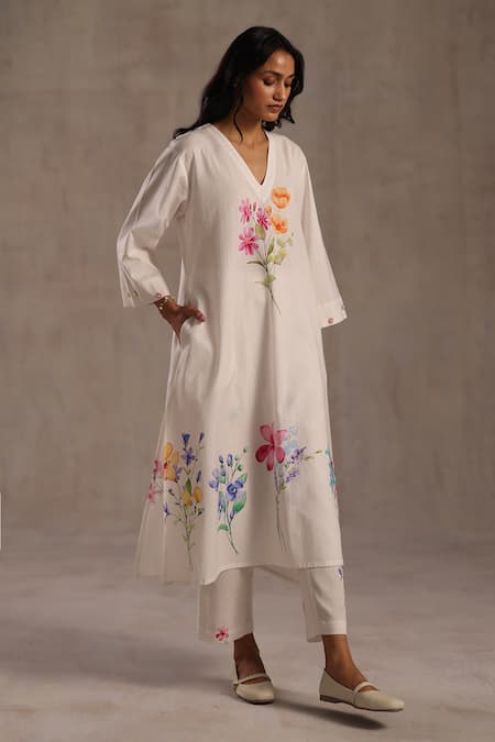 Buy_Roza_Multi Color Linen Split V-neck Margot Florette Print Kurta And Pant Set _Online_at_Aza_Fashions