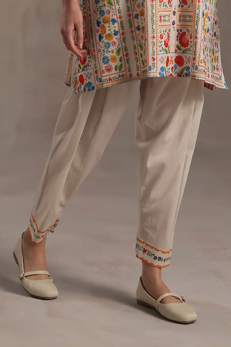 Roza_Multi Color Linen Embroidery Round Neck Jezebel Geometric Print Kurta And Pant Set _Online_at_Aza_Fashions