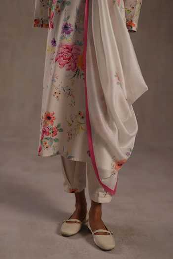 Roza_Ivory Linen V-neck Cordelia Printed Floral Kurta And Pant Set _Online_at_Aza_Fashions