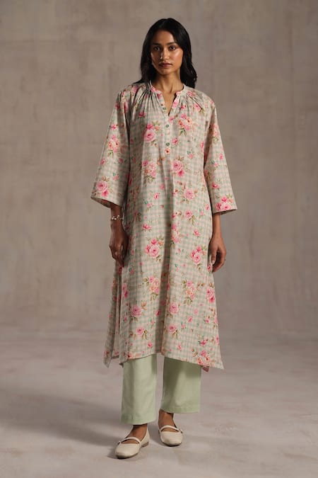 Roza Pink Linen Split V-neck, Yes Petra Printed Kurta And Pant Set at Aza Fashions Roza_Pink Linen Split V-neck, Yes Petra Printed Kurta And Pant Set _at_Aza_Fashions