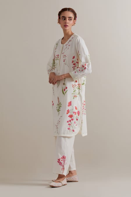 Buy_Upavita_Pink Cotton, Chanderi Beads, Tassels Round Neck Printed Kurta Set 