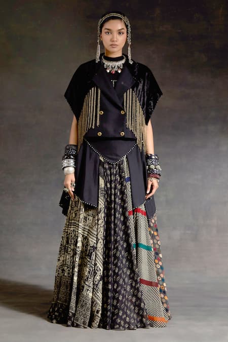 Aseem Kapoor Zoa Embroidered Cropped Trench & Skirt Set 