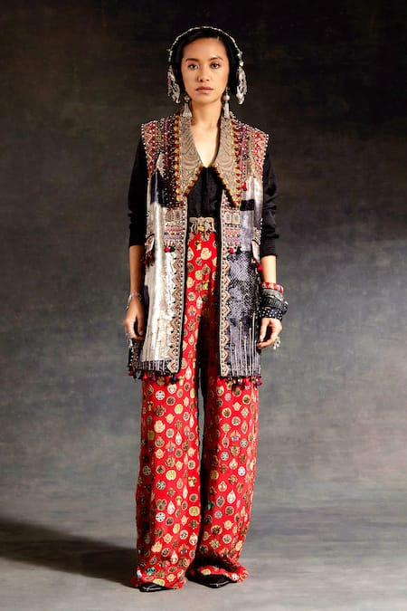 Aseem Kapoor Ruhi Sleeveless Embroidered Jacket & Trouser Set 