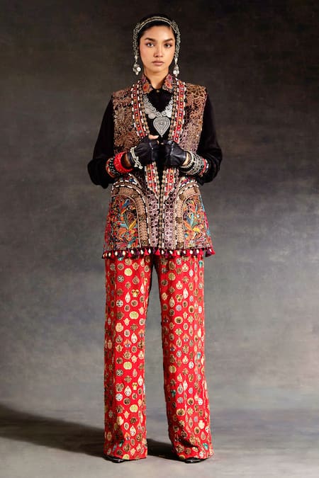 Aseem Kapoor Ruhi Embroidered Jacket & Trouser Set 