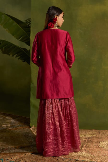 Kritika Dawar Erum Dabka Embroidered Short Kurta Set 