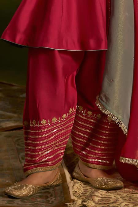 Kritika Dawar_Pink Silk, Tissue Embroidery, Zari, Applique Split Aafreen Hand Kurta Set _Online_at_Aza_Fashions