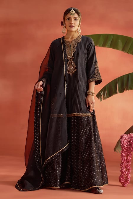 Kritika Dawar Nooraya Stripe Pattern Kurta Sharara Set 