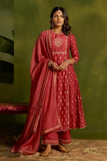 Kritika Dawar Nargis Zari Embroidered A-Line Kurta Set 