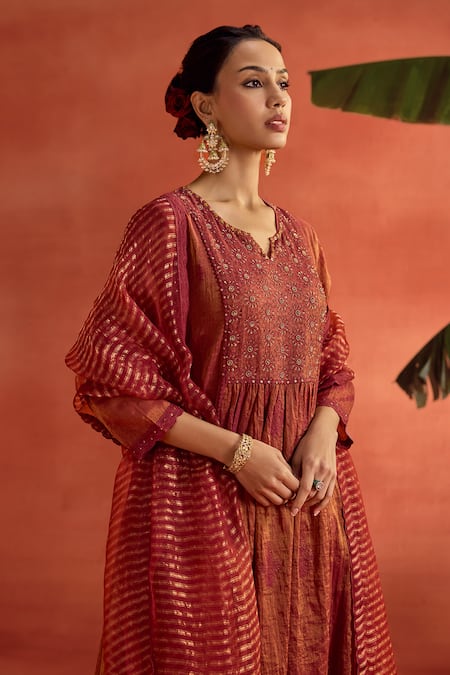 Kritika Dawar_Magenta Chanderi, Tissue, Silk Organza Gulnaaz Thread A-line Kurta Set _at_Aza_Fashions
