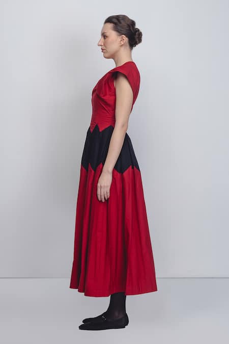 Leh Studios_Black Cotton V-neck Abra Colorblock Dress _at_Aza_Fashions