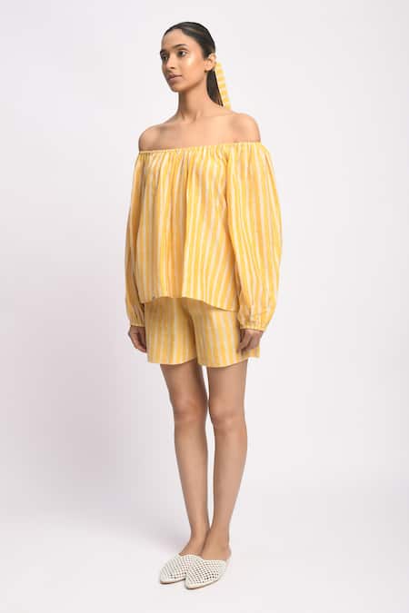 JAYATI GOENKA_Yellow Cotton, Chanderi Silk Off-shoulder Sandy Printed Top And Shorts Set _Online_at_Aza_Fashions
