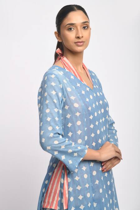 Buy_JAYATI GOENKA_Blue Cotton, Chanderi Silk V-, Yes, Halter Sky Printed Kurta And Pant Set _Online_at_Aza_Fashions