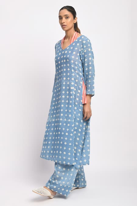 Shop_JAYATI GOENKA_Blue Cotton, Chanderi Silk V-, Yes, Halter Sky Printed Kurta And Pant Set _Online_at_Aza_Fashions