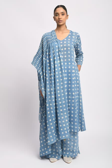 Buy_JAYATI GOENKA_Blue Cotton V-neck, Yes Cloud Printed Kurta Set _Online_at_Aza_Fashions