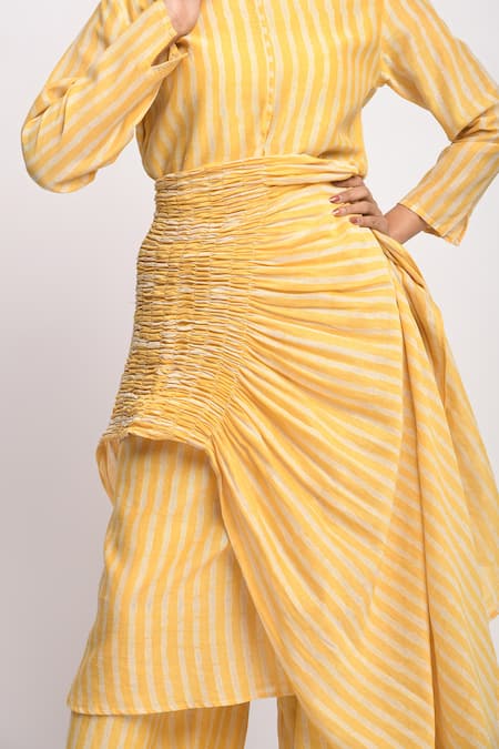 Buy_JAYATI GOENKA_Yellow Silk, Cotton, Chanderi Tassels, Smocking Round Solar Printed Kurta Set 