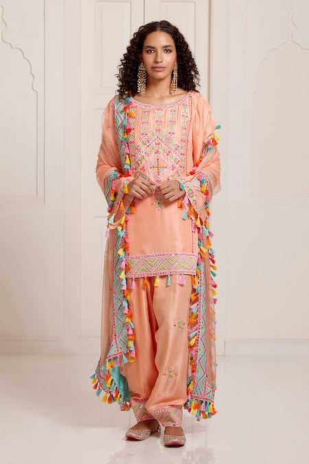 Surily G Geometric Embroidered Kurta Set 