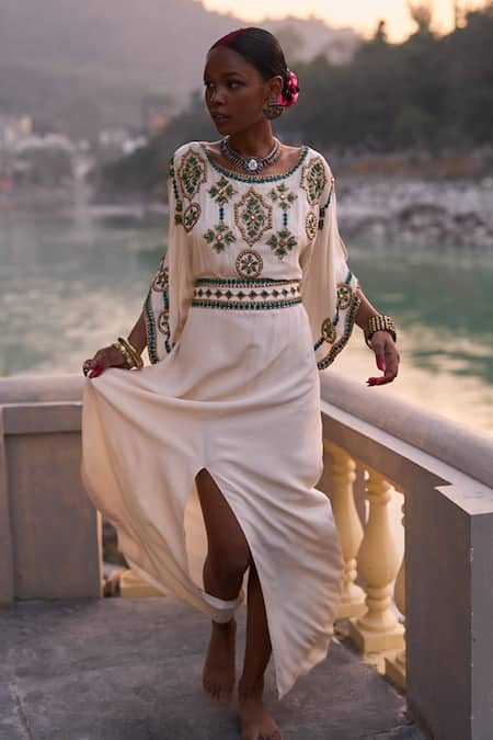 Surily G Embroidered Crepe Kaftan & Belt 