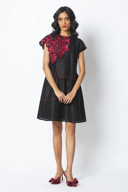 Madder Much Monica Shoulder Bib Ladder Dress 