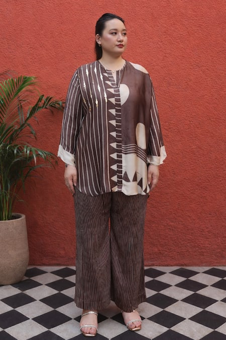 Prahnaaya Geometric Pattern Top & Pant Set 