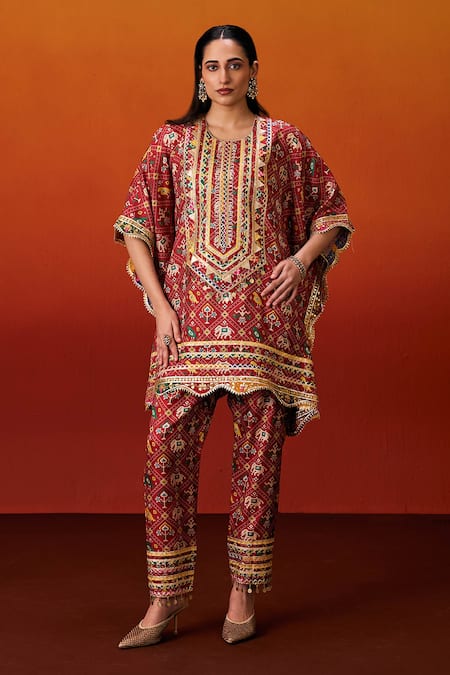 Evra By Nikita Patola Print Kaftan & Pant Set 