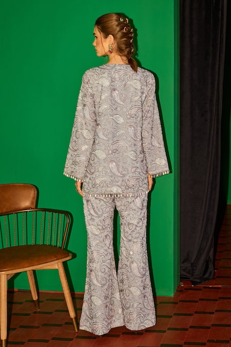 Evra By Nikita Threadwork Embroidered Kurta & Pant Set 