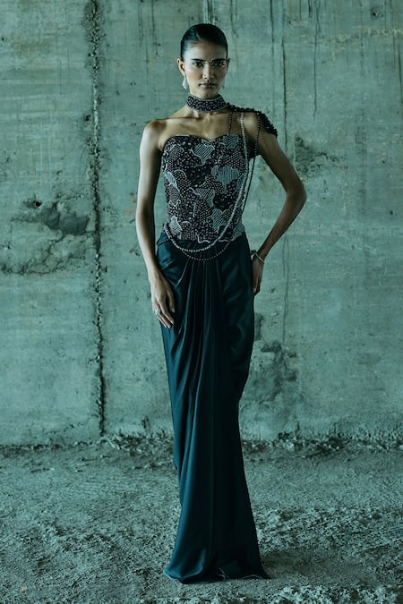 Istya Embroidered Corset & Skirt Set 