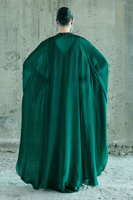 Istya Embellished Jacket Skirt Set With Cape 