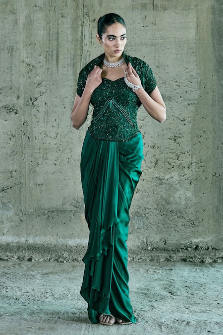 Istya Embroidered Cape Skirt Set 