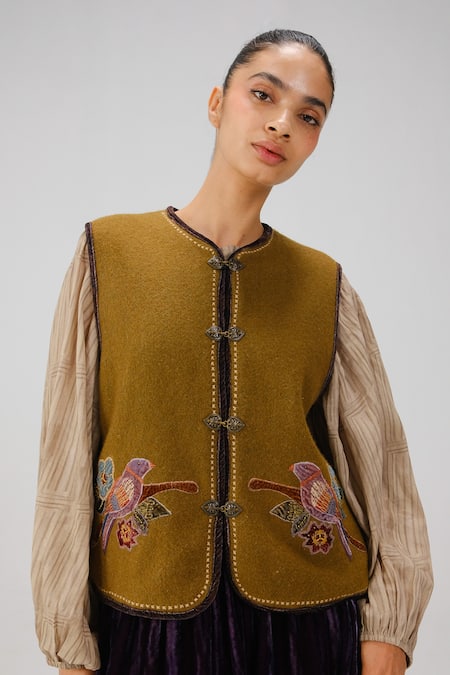 Cord Parrot Embroidered Vest 