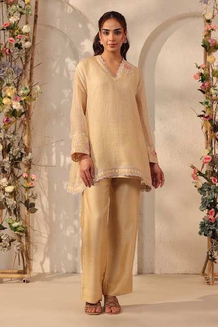 Label Niti Bothra Applique Embroidered Top & Pant Set 