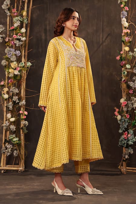 Label Niti Bothra Panelled Embroidered Kurta Set 