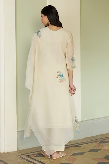 Vaayu Applique Kurta Set 