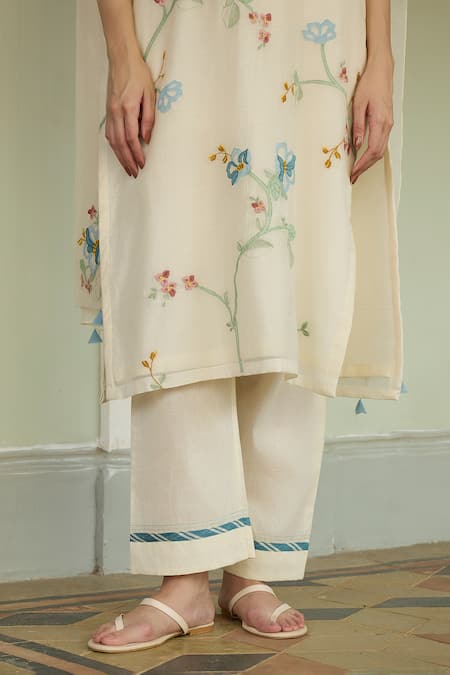 Shop_Vaayu_Blue Cotton, Muslin Applique Round Neck, Yes Kurta Set _Online_at_Aza_Fashions