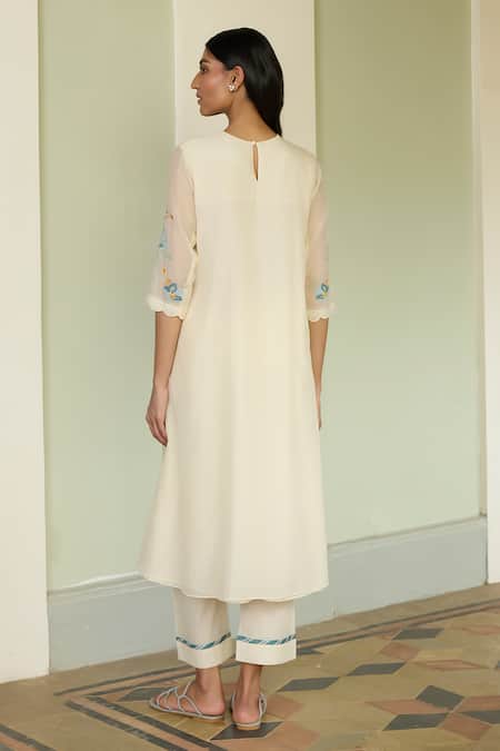 Vaayu Ivory Applique Kurta & Pant Set 