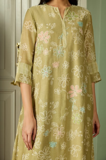 Buy_Vaayu_Green Muslin Embroidery Mandarin Collar, Yes Thread Kurta And Pant Set _Online_at_Aza_Fashions